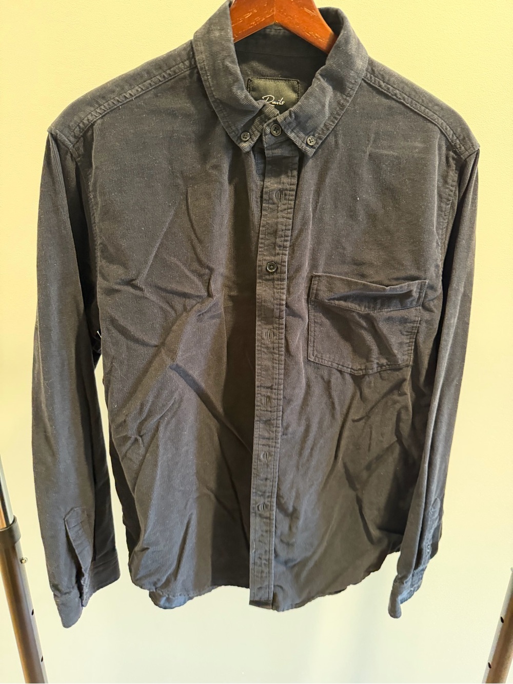 Rails Men's Button-Down Shirt in Charcoal